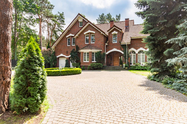 Best Concrete Paver Driveway  in Bellefontaine Neighbors, MO