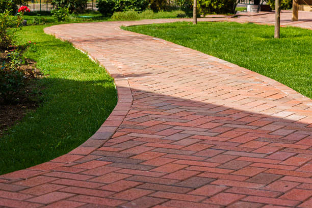 Best Local Driveway Pavers  in Bellefontaine Neighbors, MO