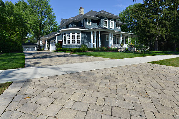 Best Affordable Driveway Paving  in Bellefontaine Neighbors, MO