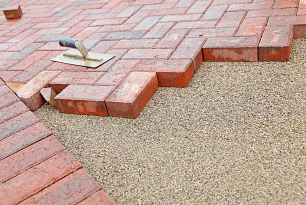  Bellefontaine Neighbors, MO Driveway Pavers Pros